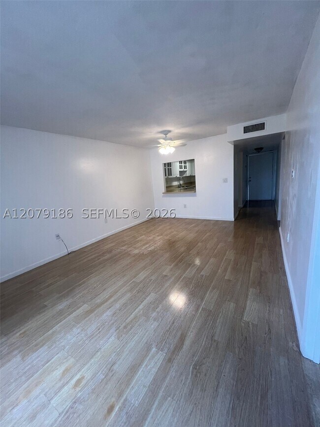 Foto del edificio - 10090 NW 80th Ct