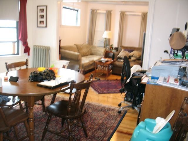 Foto del edificio - 43 Windsor Rd