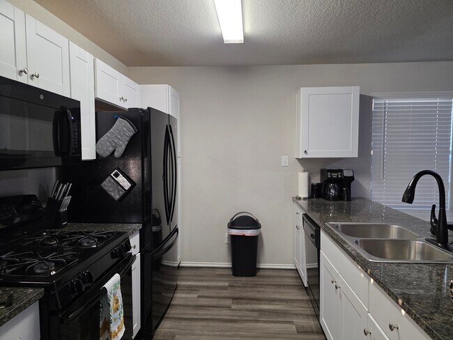 Foto del edificio - 31577 Acacia Vis