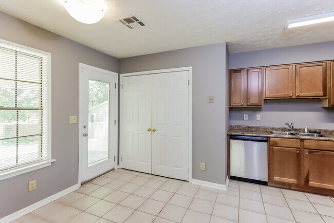 Foto del edificio - 2953 Woodforest Ln