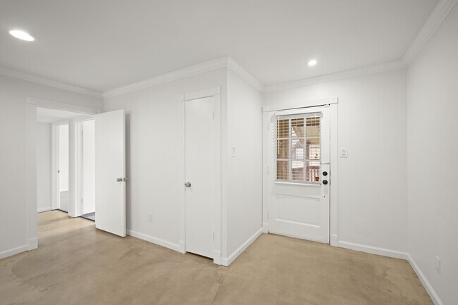 Foto del edificio - 8285 Kingsbrook Rd