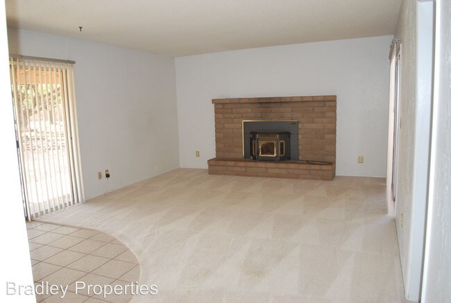Building Photo - 3 br, 2 bath House - 4934 Sioux