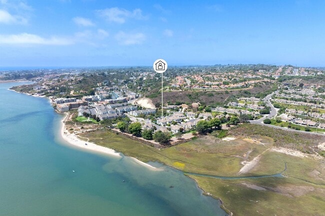 Building Photo - Immaculate 3 Bed, 2.5 Bath in Laguna Shores, Carlsbad!