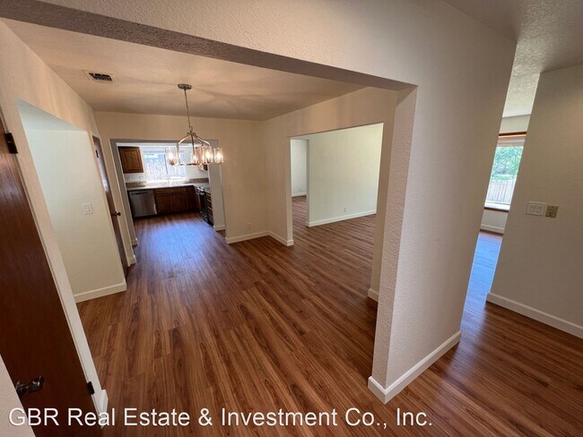 Foto del edificio - 3 br, 2 bath House - 8654 Thelen Court