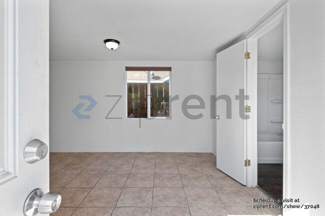Building Photo - 1323 Monterey Ave