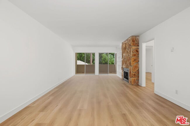 Building Photo - 16169 Sunset Blvd