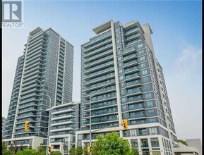 Building Photo - 7167 Yonge St