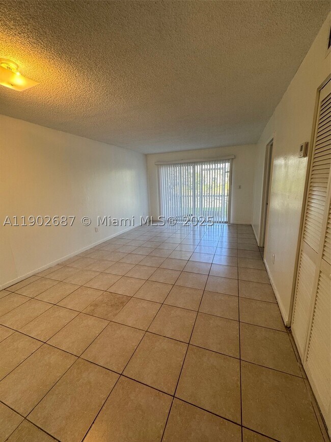 Foto del edificio - 1503 NW 207th St