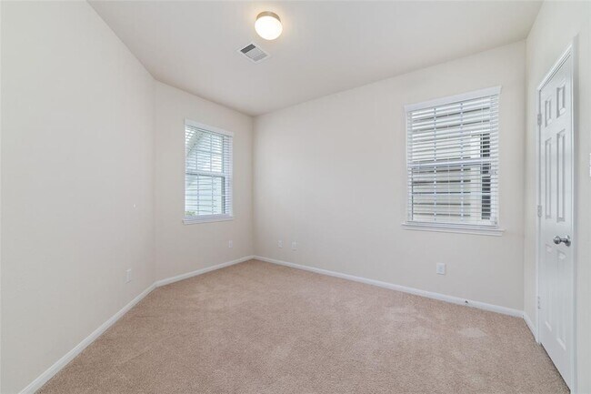 Building Photo - 6502 Wilshire Ridge