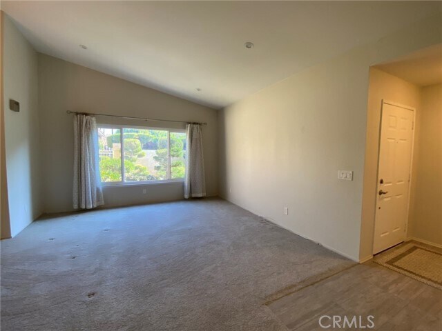 Building Photo - 645 Bonnie Claire Dr