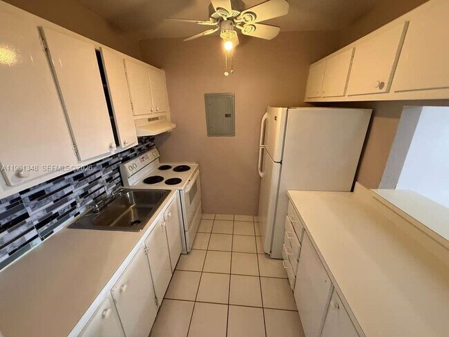 Foto del edificio - 2916 Funston St