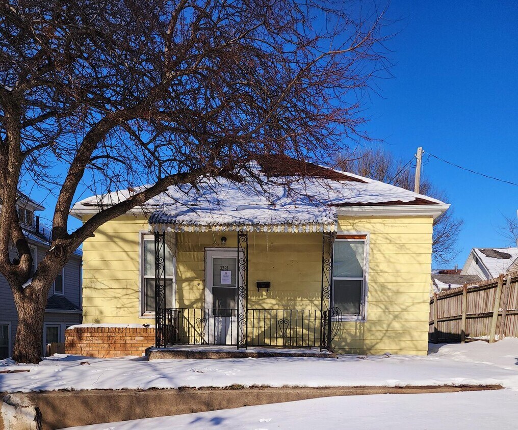 3221 Doniphan Ave, Saint Joseph, MO 64507 House Rental in Saint