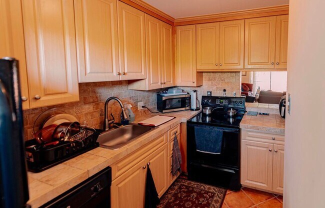 Foto del edificio - 1430 S Lakeside Dr