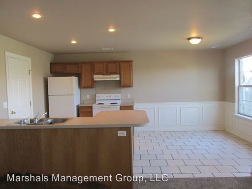 Foto del edificio - 826-904 W Peachtree Dr