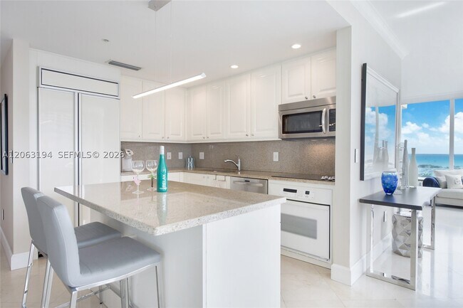 Building Photo - 3400 SW 27th St