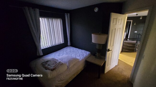 Foto del edificio - 3345 Oliphant St