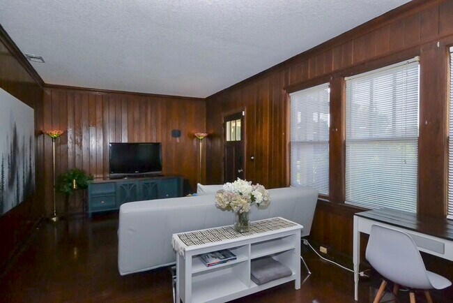 Foto del edificio - 4259 Saint Johns Ave
