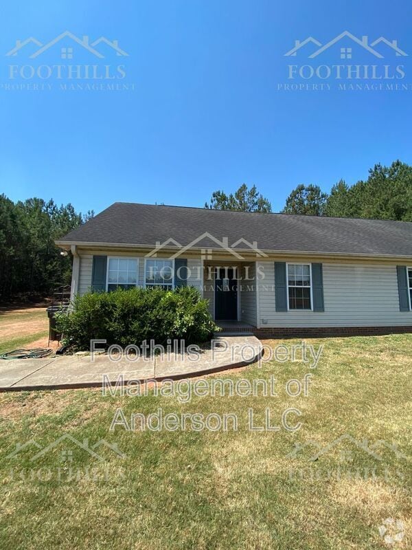 Building Photo - 1419 Oak Hill Dr