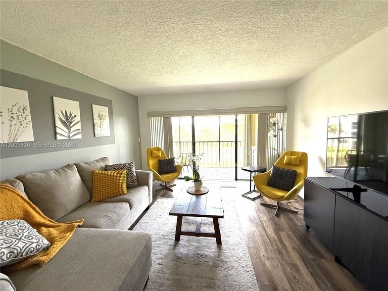 Photo - 230 Lakeview Drive Unit 307