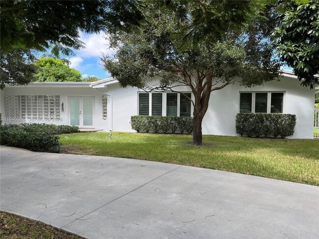 Foto del edificio - 7921 SW 143rd St