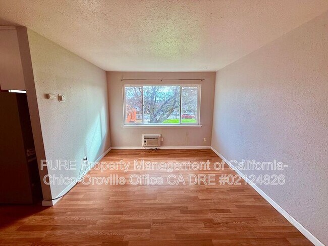 Building Photo - 1547 2nd Ave