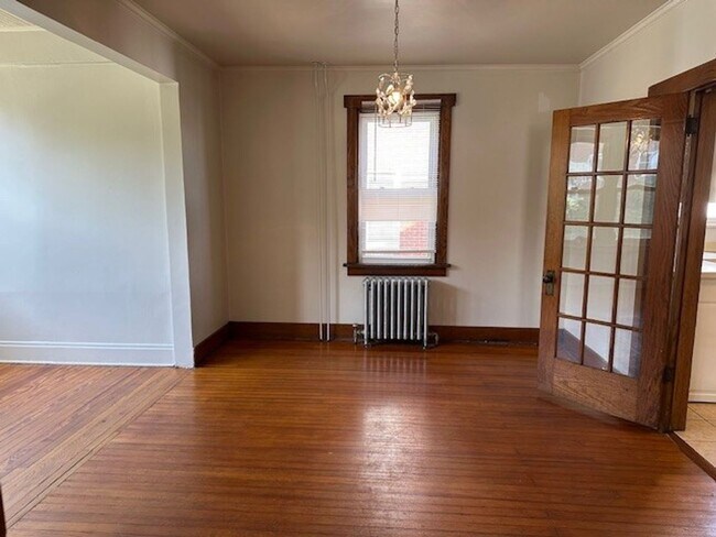 Building Photo - 2502 Hoffer St