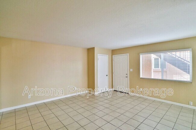 Building Photo - 601 W Rio Salado Pkwy