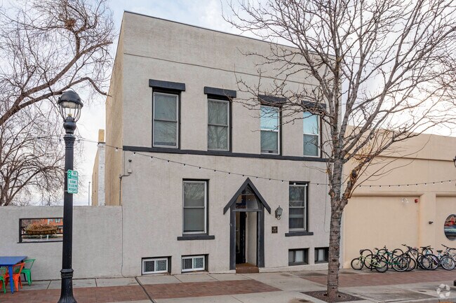Building Photo - 240 Main St