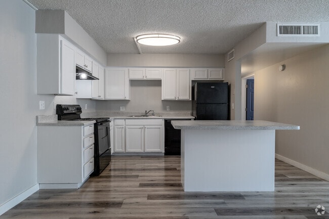 Interior Photo - Waters Edge Apartments