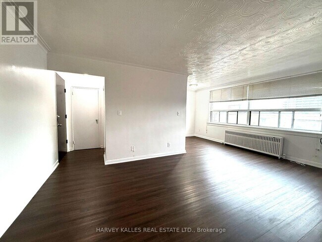 Building Photo - 1490 Eglinton Ave W