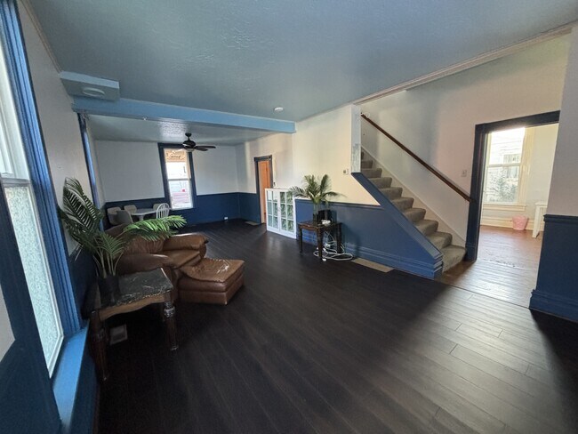 Foto del edificio - 1145 W Platinum St