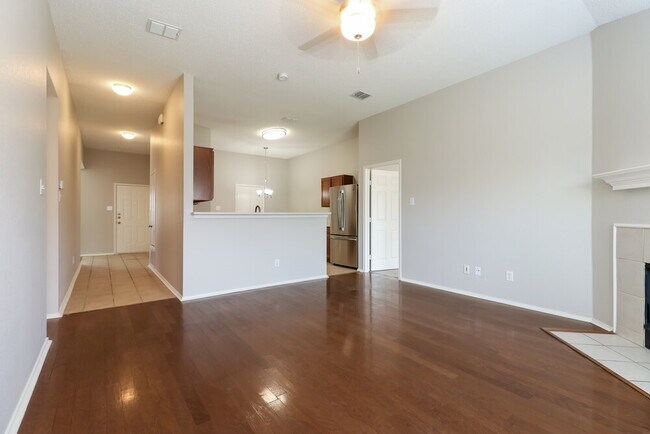 Foto del edificio - 816 Beaver Creek Dr