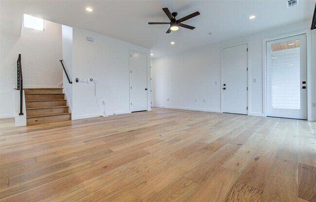 Building Photo - 2903 Prado St