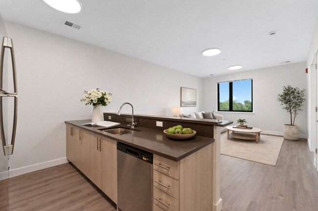 Photo - 49 N Day St Apartment