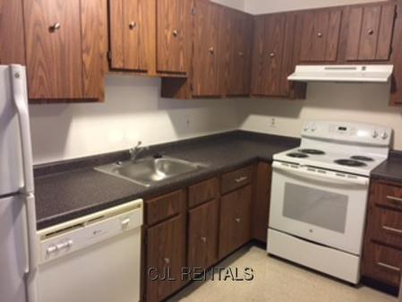 Building Photo - 2 bedroom in STONEHAM MA 02180