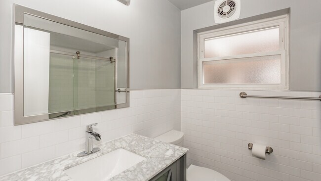 Foto del edificio - 5940 S Kilbourn Ave