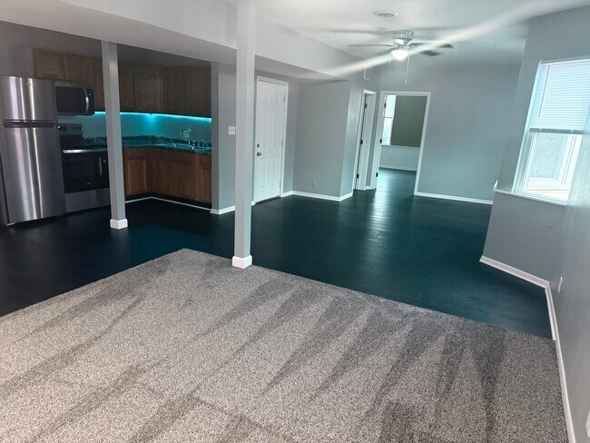 Foto del edificio - 524 E Grand Ave