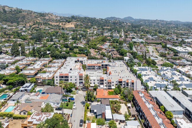 Aerial Context - Casa De Valley View