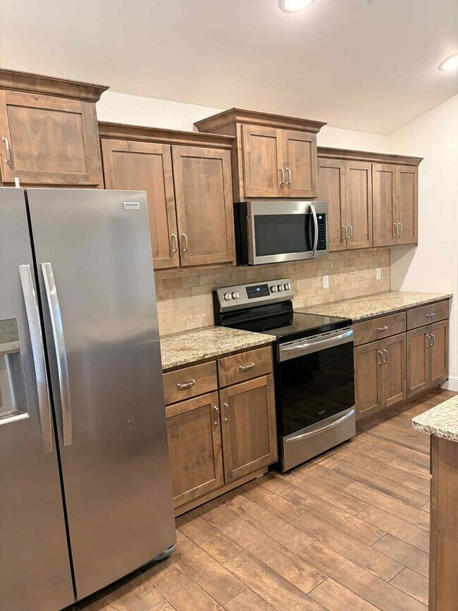 Foto del edificio - WEBB CITY  Beautiful 3 Bedroom 2 Bathroom ...