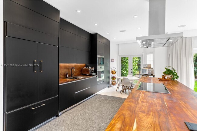Foto del edificio - 4745 NW 103rd Ct