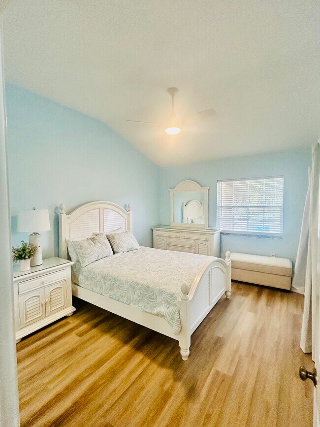 Building Photo - 4303 Sea Mist Dr