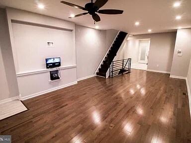 Foto del edificio - Fully Renovated 3-Bedroom Townhome in Gray...