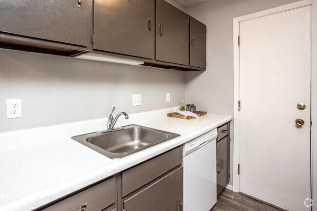 2HAB, 2BA - 900 ft² - Country Estates at Morningside