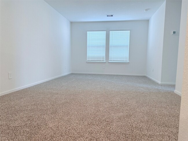 Foto del edificio - 23548 Skyward Ln