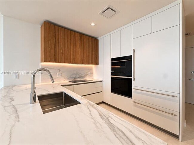 Foto del edificio - 1400 Biscayne Blvd