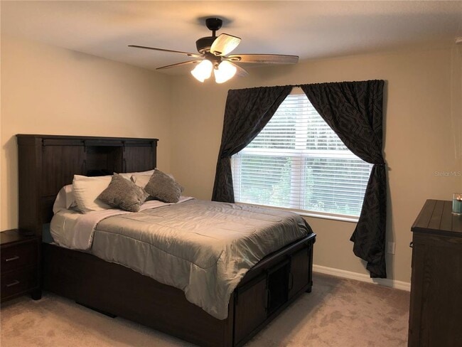 Building Photo - 10549 Oakside Dr