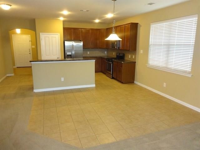 Building Photo - 813 Hawk Valley Dr