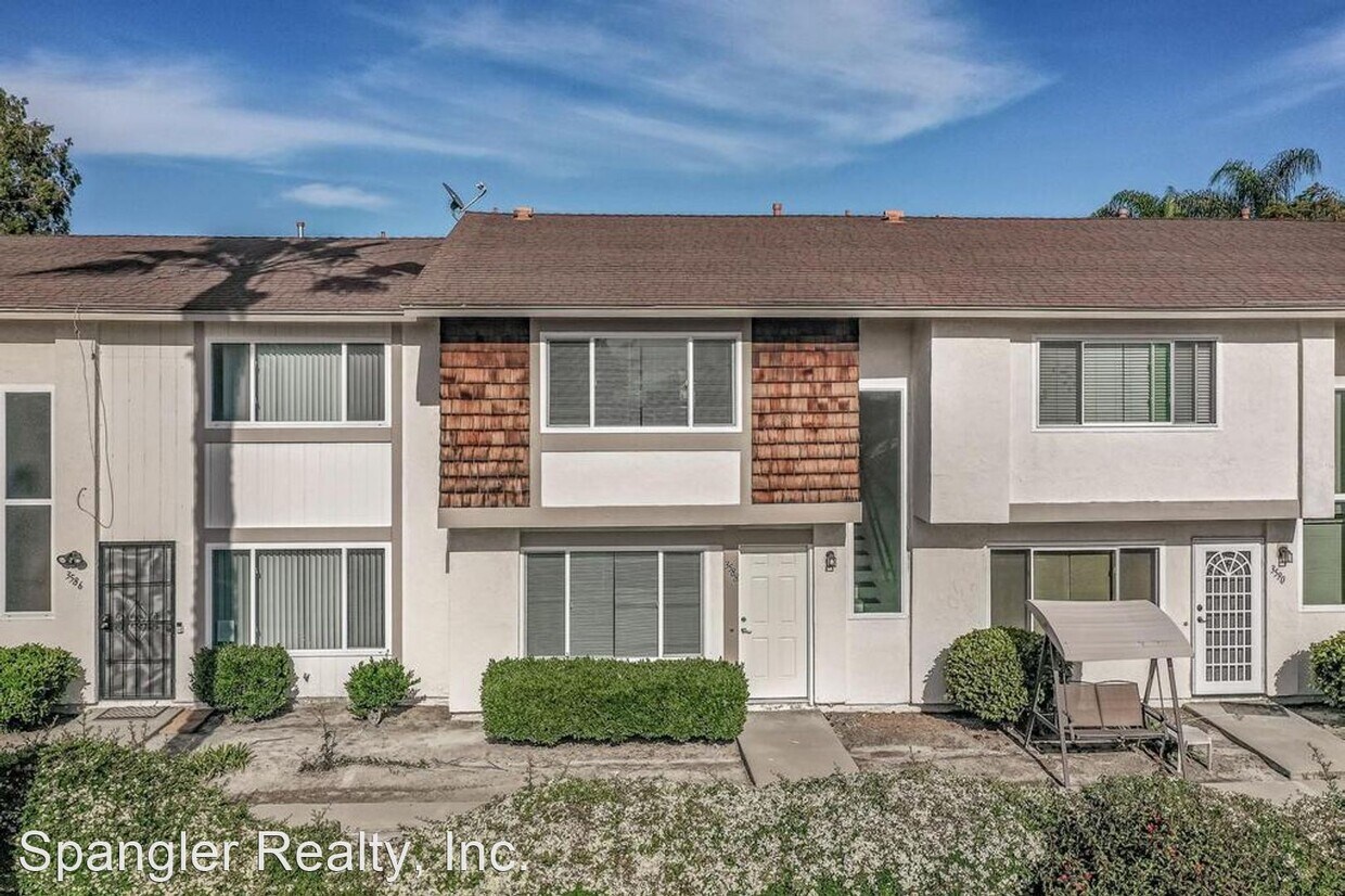 Primary Photo - 3 br, 1.5 bath House - 3588 Surf Place