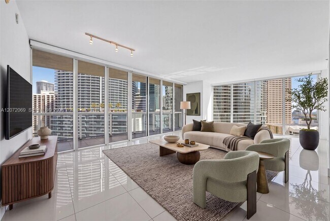 Building Photo - 465 Brickell Ave