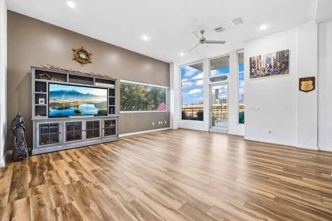 Building Photo - 102 Quitman St